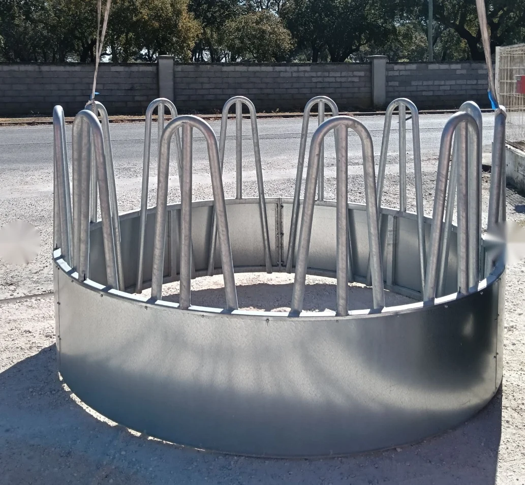Equipamento circular para alimentação animal